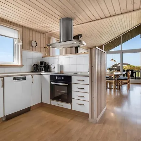 4 Bedrooms And A Beautiful View *