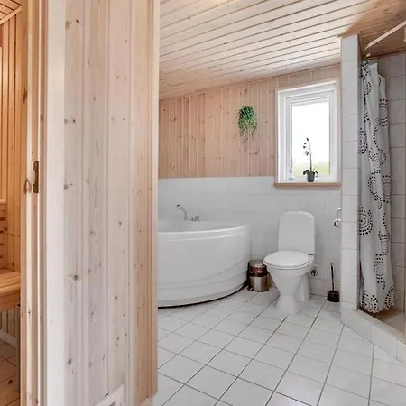 4 Bedrooms And A Beautiful View * Vinderup