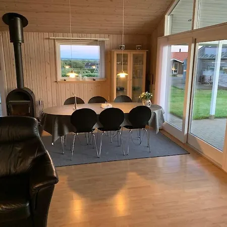 4 Bedrooms And A Beautiful View *